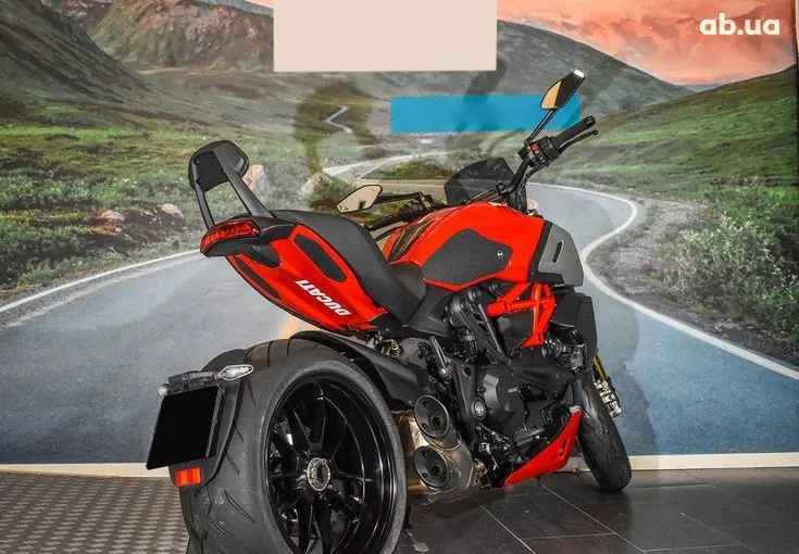 Ducati Diavel Image 2